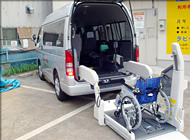 福祉タクシーサポートくまさん、車椅子の搬入